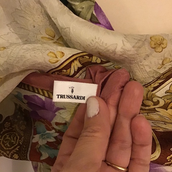 Trussardi silk scarf - Picture 3 of 4